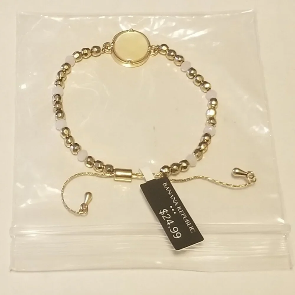 Copy/2nd - Banana Republic goldtone and white beaded bracelet - Picture 2 of 5